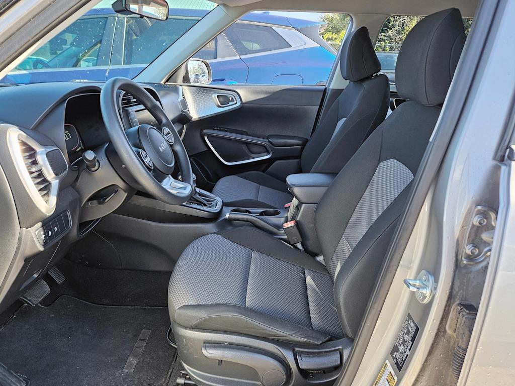 Thumbnail: 2023 Kia Soul - 10