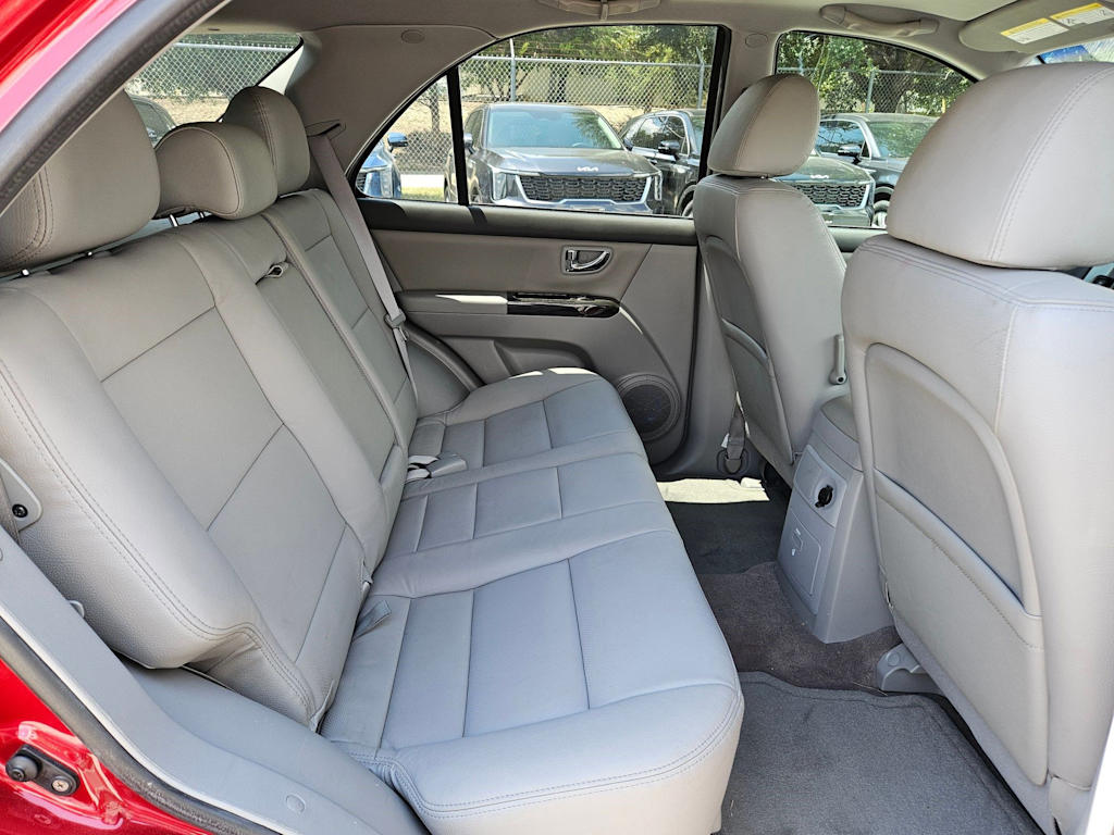 Thumbnail: 2008 Kia Sorento - 26