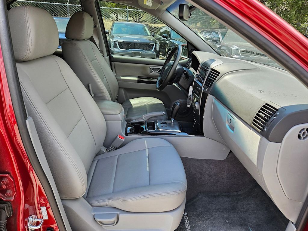 Thumbnail: 2008 Kia Sorento - 10