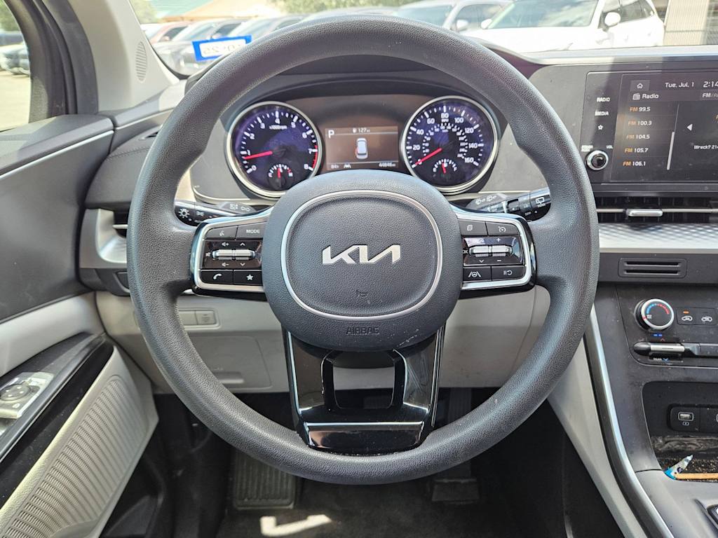 Thumbnail: 2023 Kia Carnival - 9