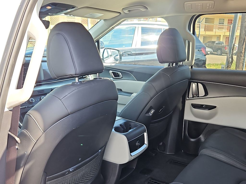 Thumbnail: 2024 Kia Carnival - 10