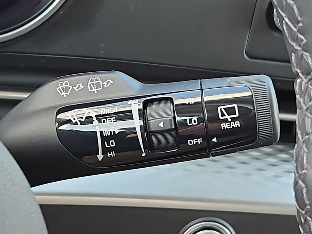 Thumbnail: 2024 Kia Carnival - 23