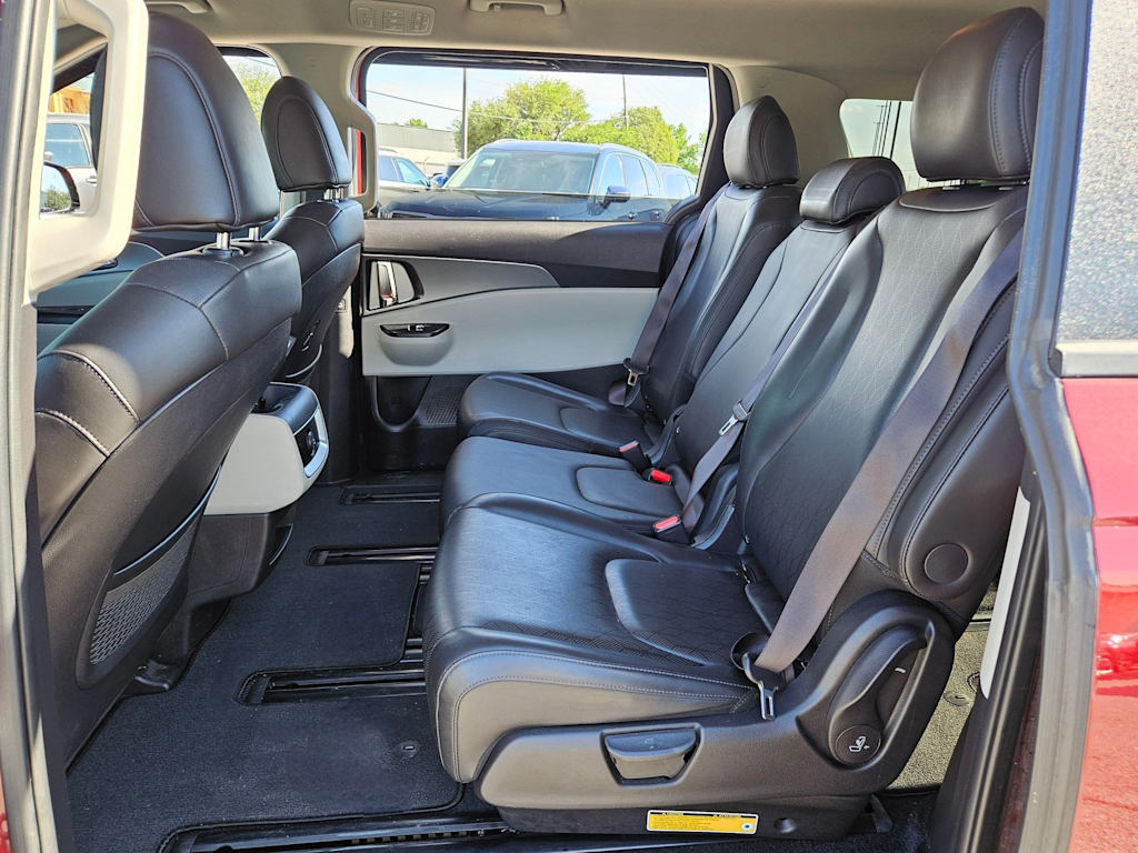 Thumbnail: 2023 Kia Carnival - 22