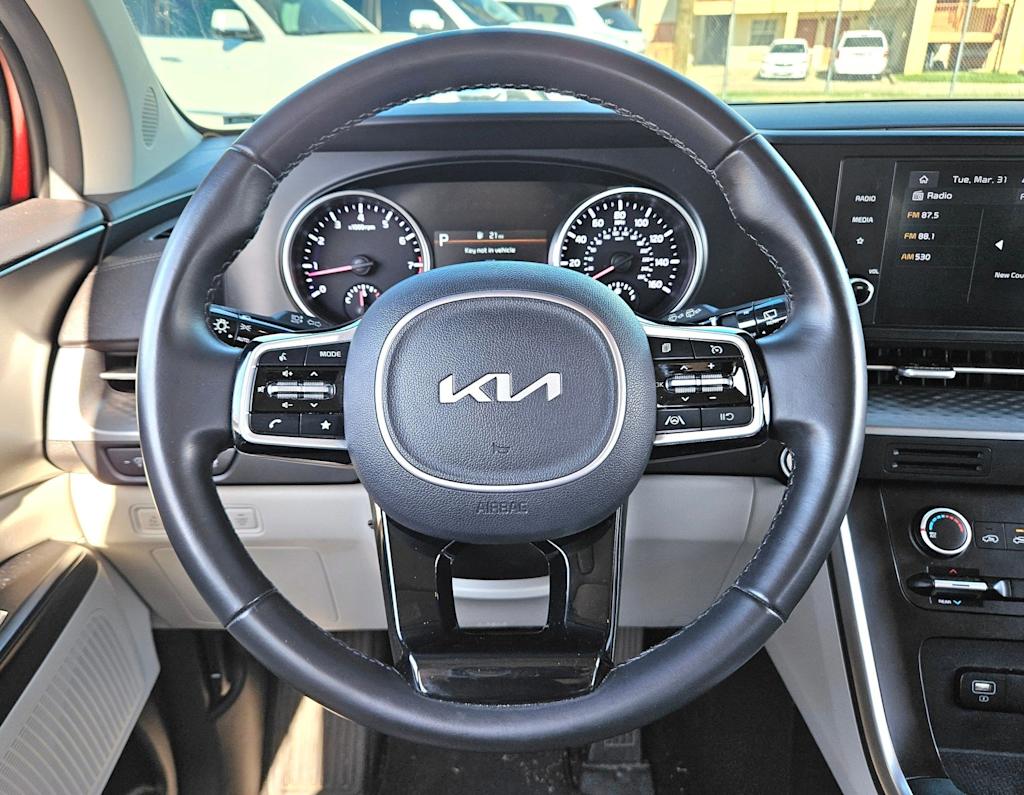 Thumbnail: 2023 Kia Carnival - 13