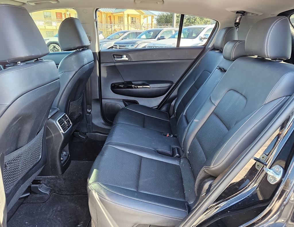 Thumbnail: 2022 Kia Sportage - 9