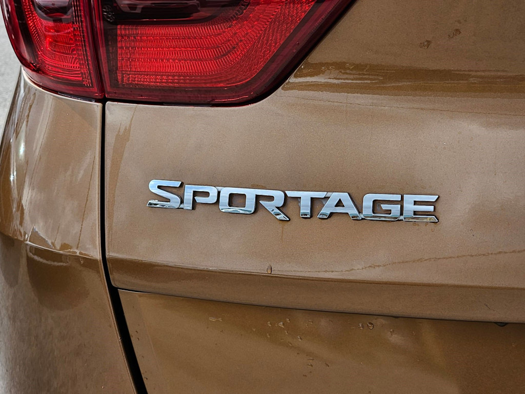 Thumbnail: 2017 Kia Sportage - 23