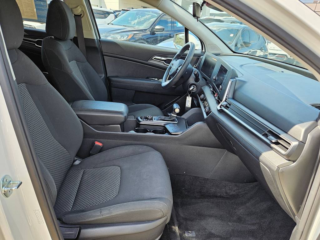 Thumbnail: 2023 Kia Sportage - 12