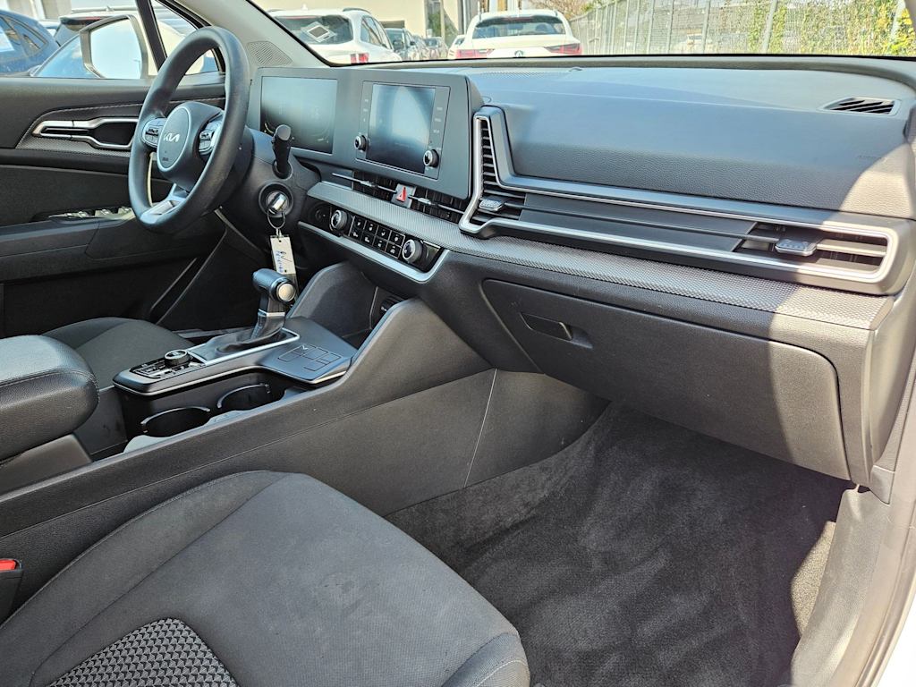 Thumbnail: 2023 Kia Sportage - 14