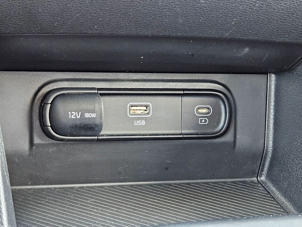 Thumbnail: 2023 Kia Sportage - 35