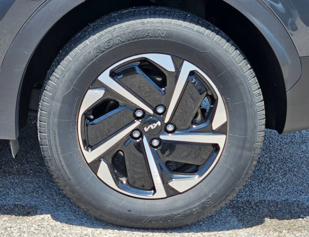 Thumbnail: 2023 Kia Sportage - 8