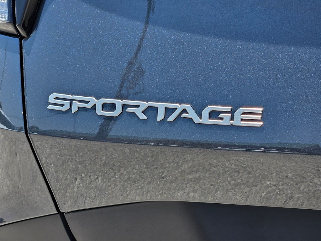 Thumbnail: 2023 Kia Sportage - 25