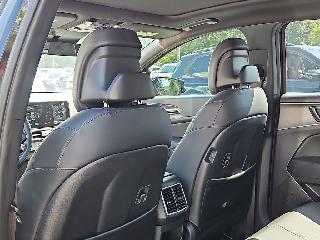 Thumbnail: 2026 Kia Sportage - 18