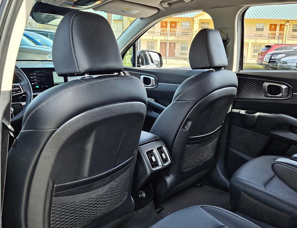 Thumbnail: 2025 Kia Sorento - 10