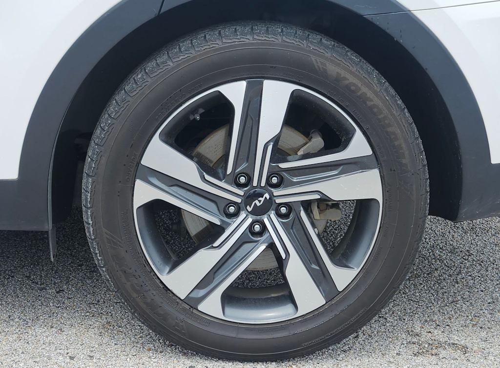 Thumbnail: 2022 Kia Sorento - 8