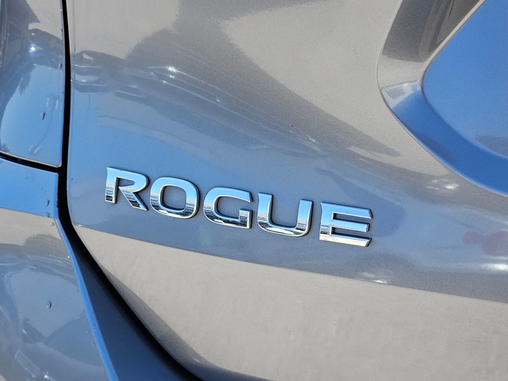 Thumbnail: 2018 Nissan Rogue - 22