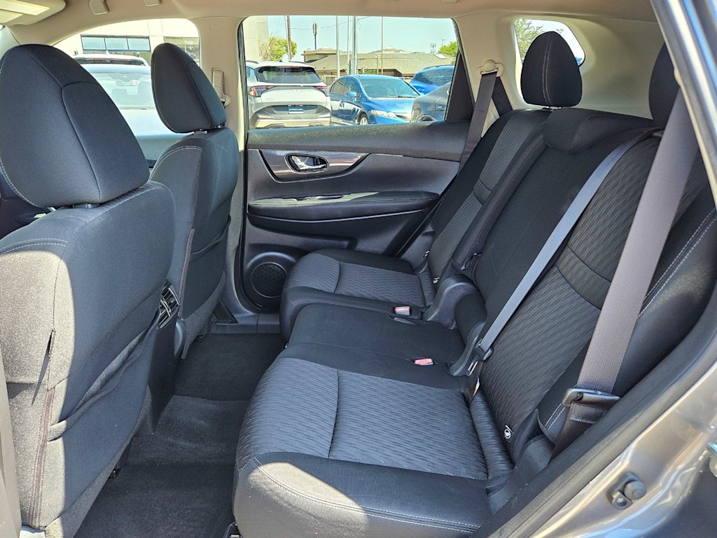 Thumbnail: 2018 Nissan Rogue - 23