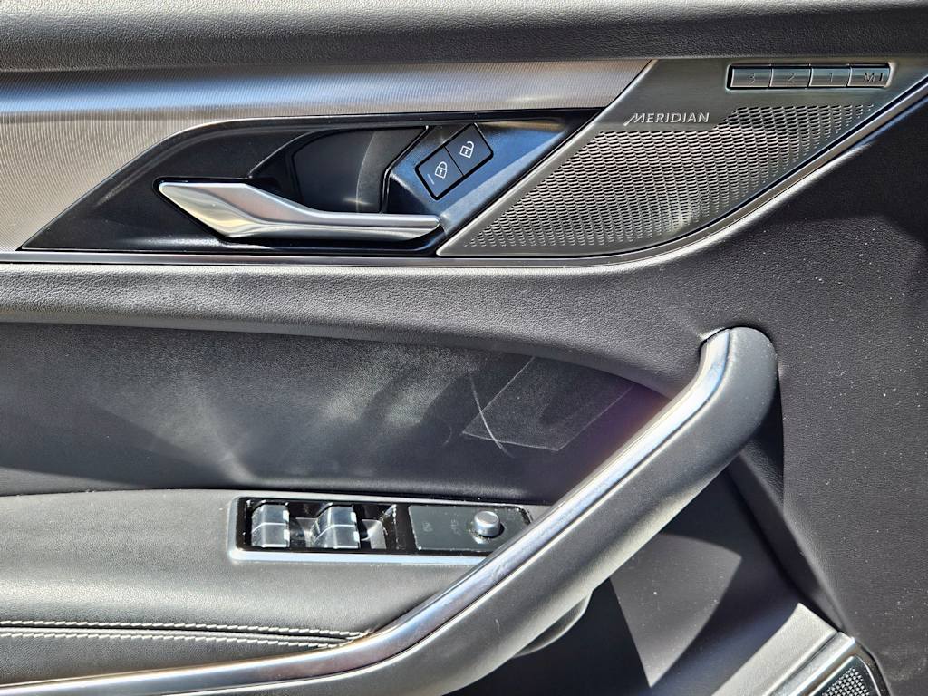 Thumbnail: 2024 Jaguar F-Pace - 27