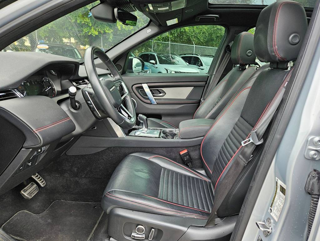 Thumbnail: 2021 Land Rover Discovery Sport - 10
