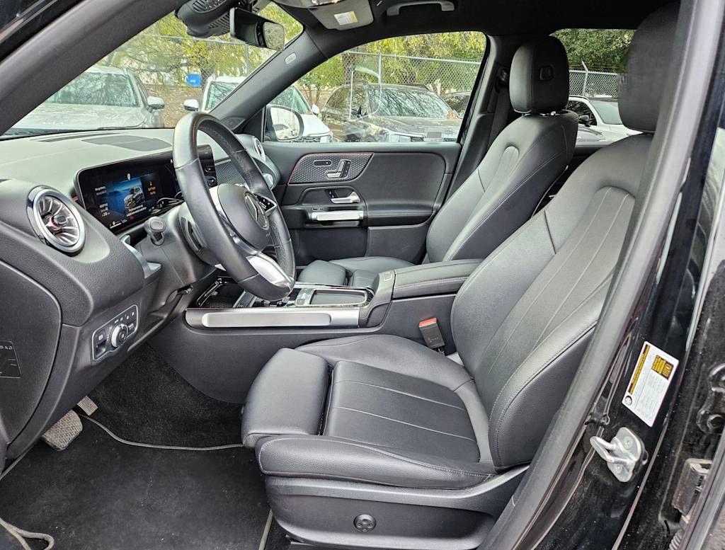 Thumbnail: 2024 Mercedes-Benz GLB - 9