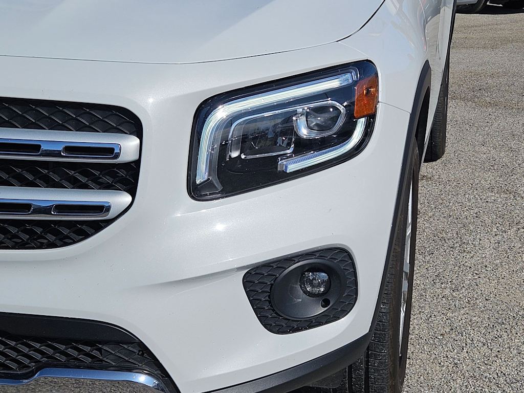 Thumbnail: 2023 Mercedes-Benz GLB - 23