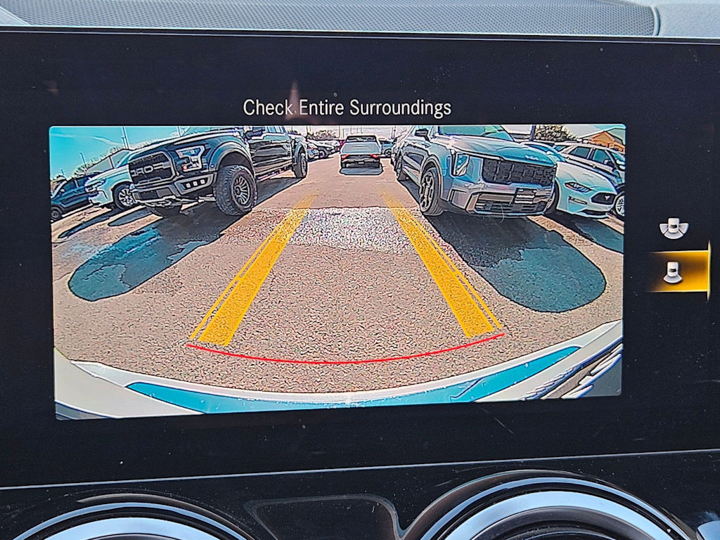 Thumbnail: 2023 Mercedes-Benz GLB - 27