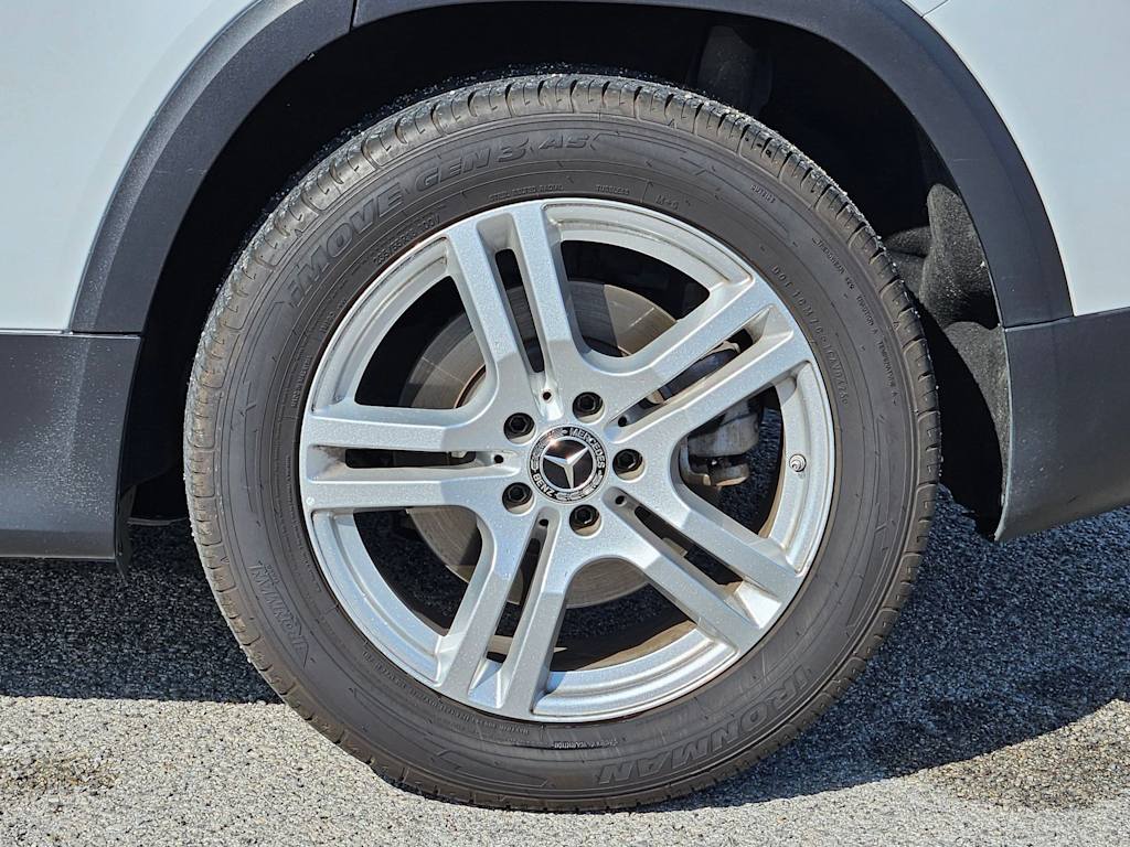 Thumbnail: 2023 Mercedes-Benz GLB - 8