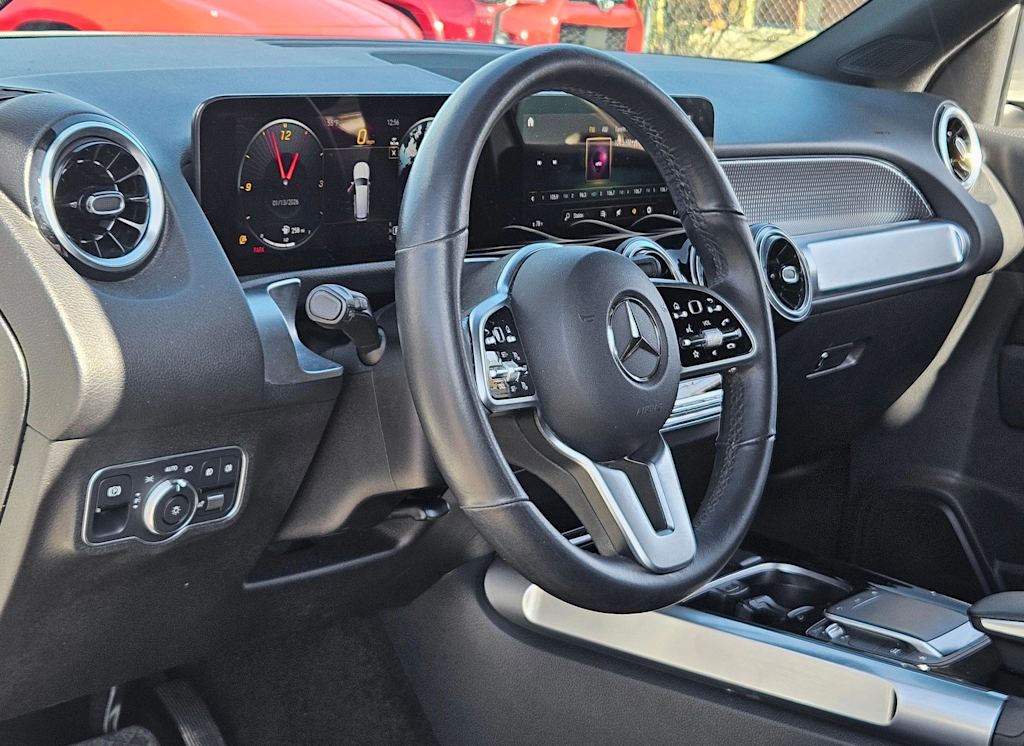 Thumbnail: 2023 Mercedes-Benz GLB - 9