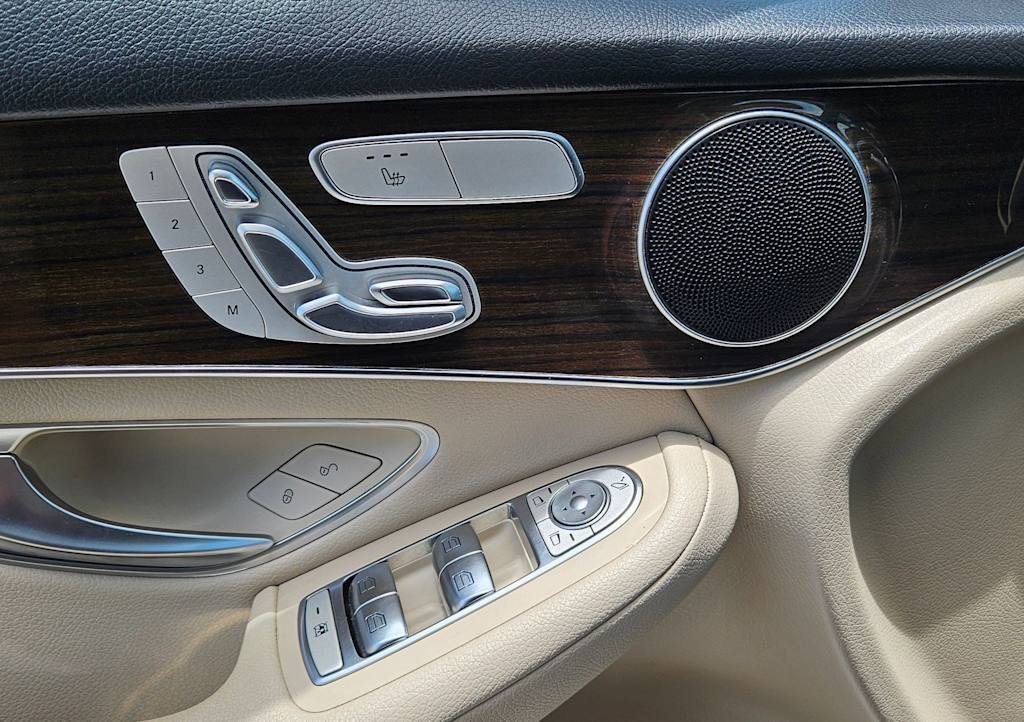 Thumbnail: 2019 Mercedes-Benz GLC - 28