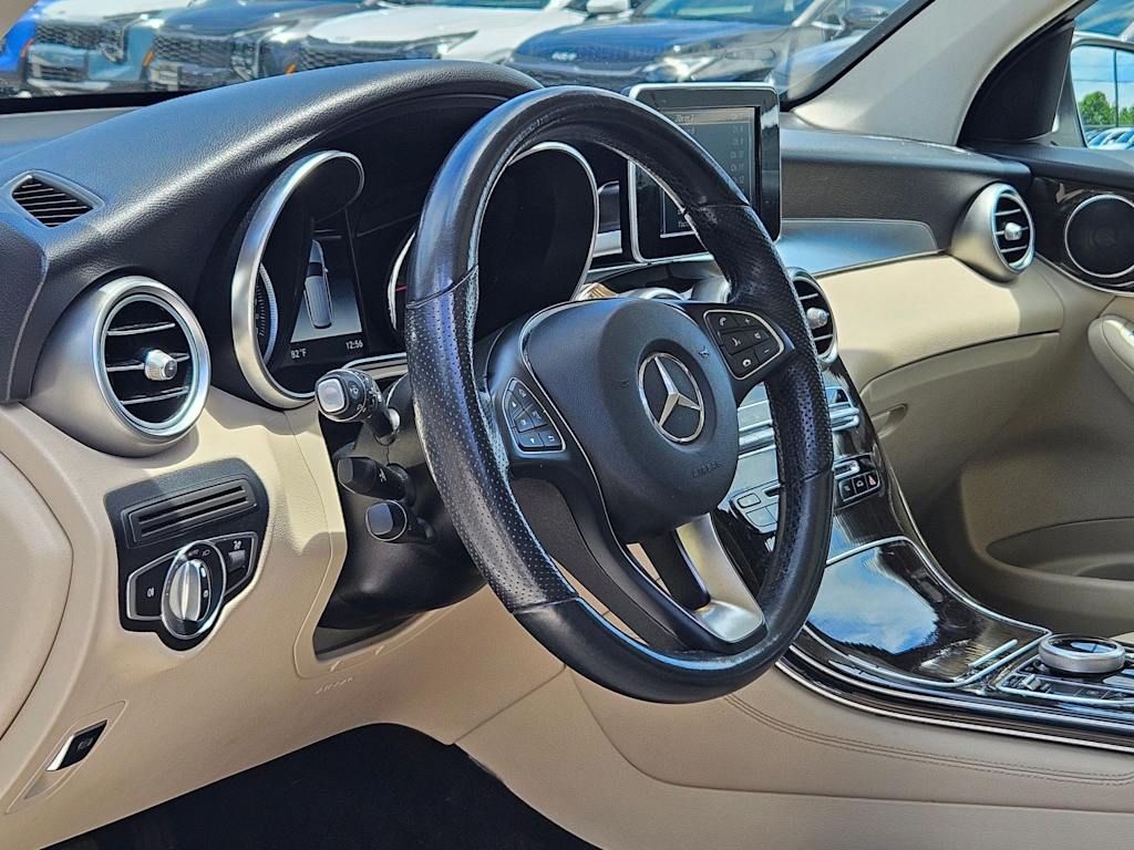 Thumbnail: 2019 Mercedes-Benz GLC - 2