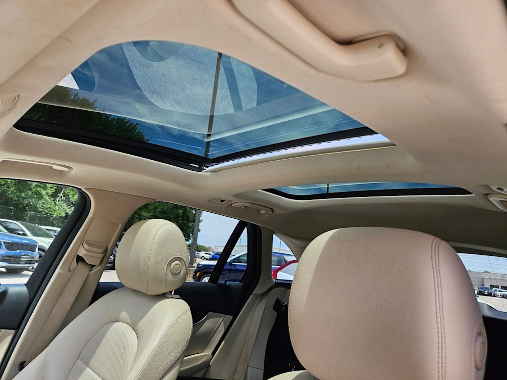 Thumbnail: 2019 Mercedes-Benz GLC - 25