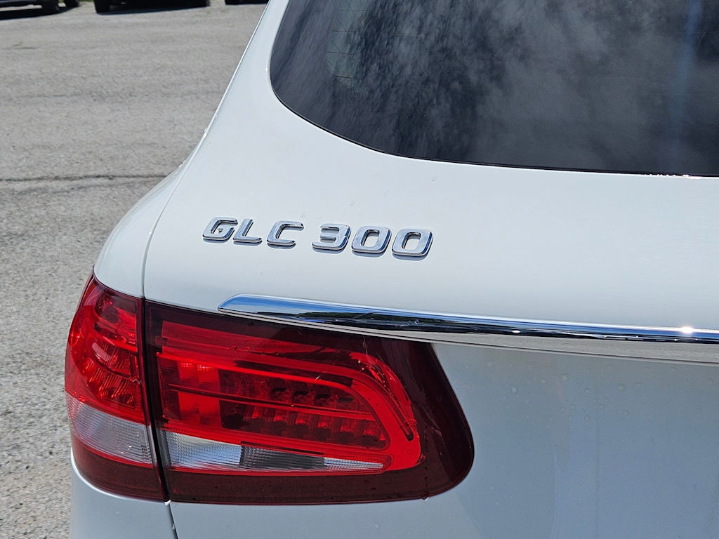 Thumbnail: 2019 Mercedes-Benz GLC - 23