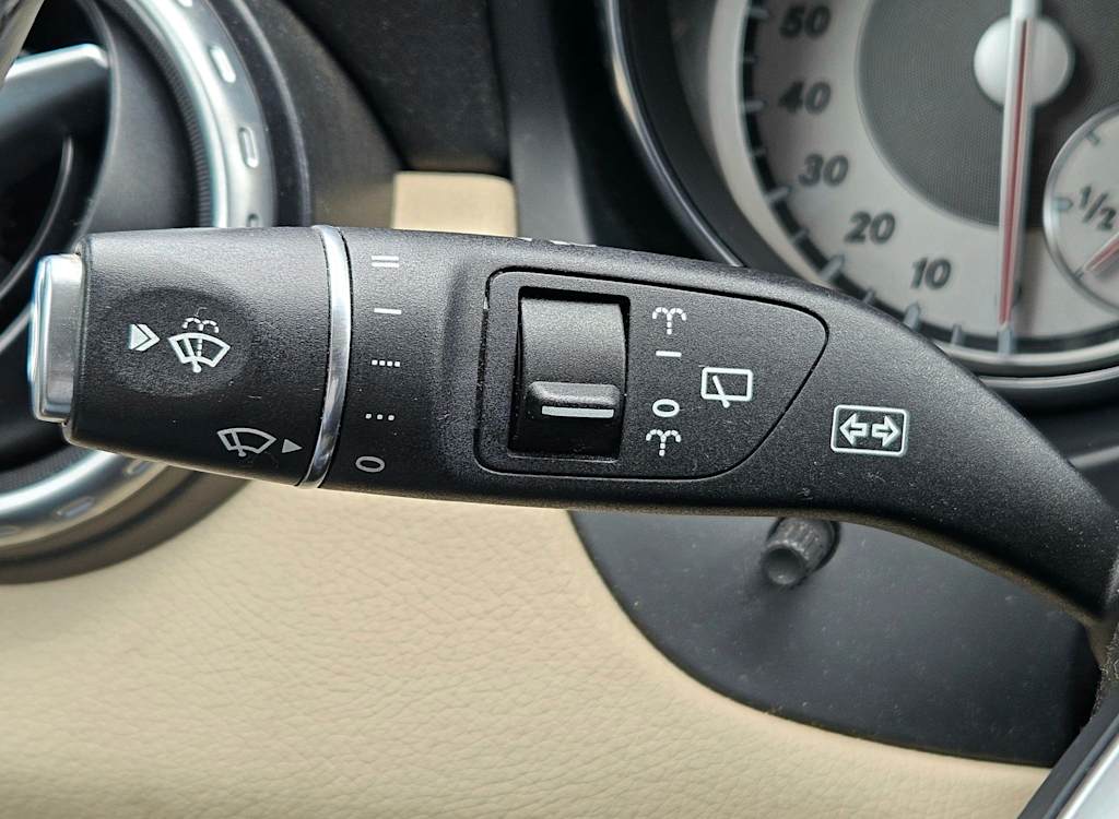 Thumbnail: 2015 Mercedes-Benz GLA - 25