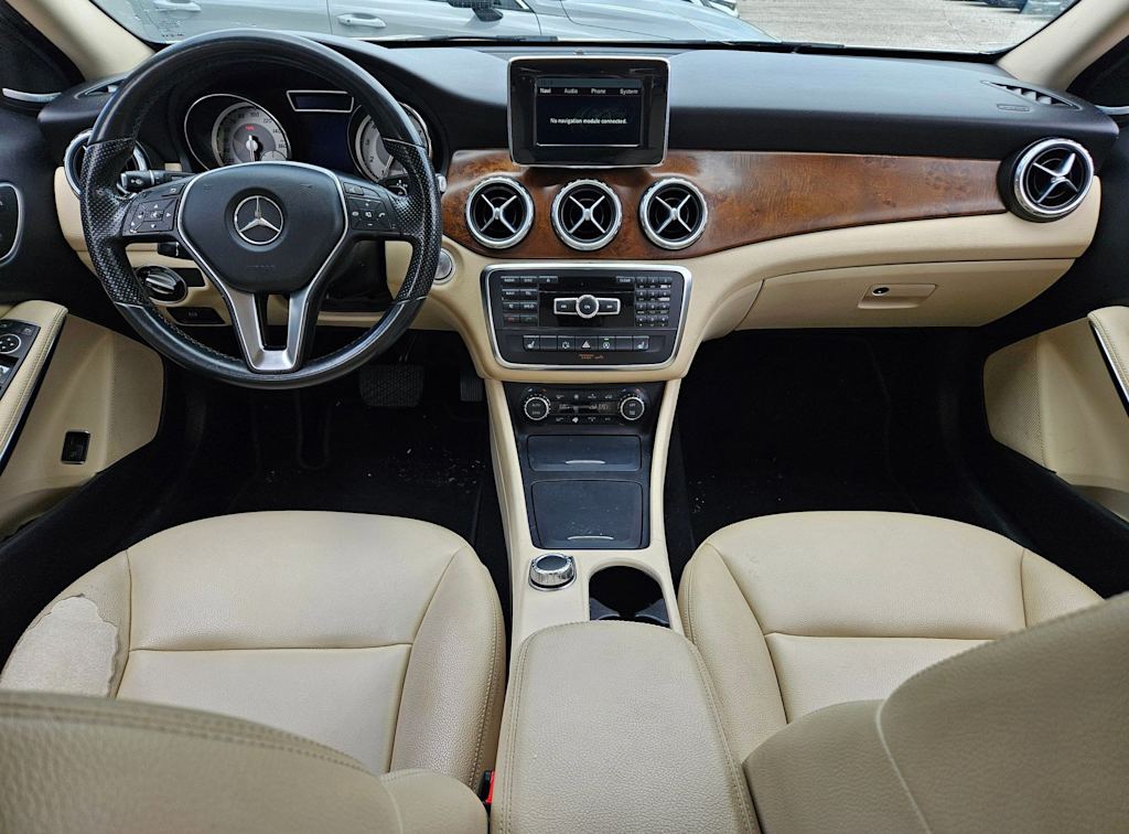 Thumbnail: 2015 Mercedes-Benz GLA - 9