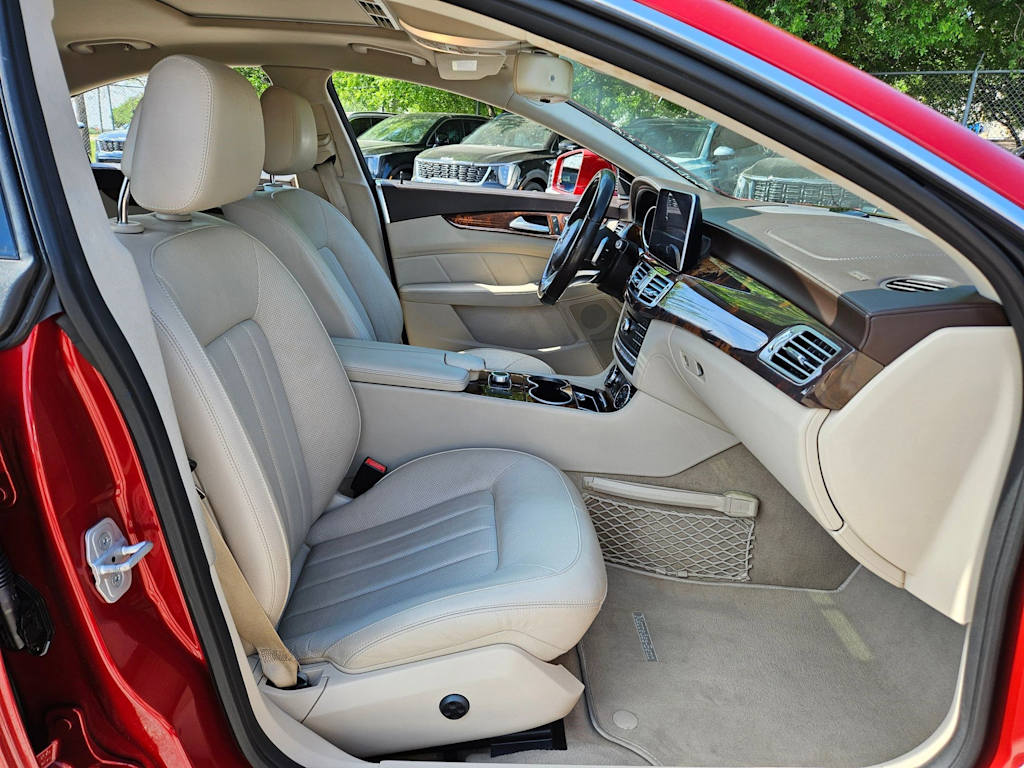 Thumbnail: 2017 Mercedes-Benz CLS - 7