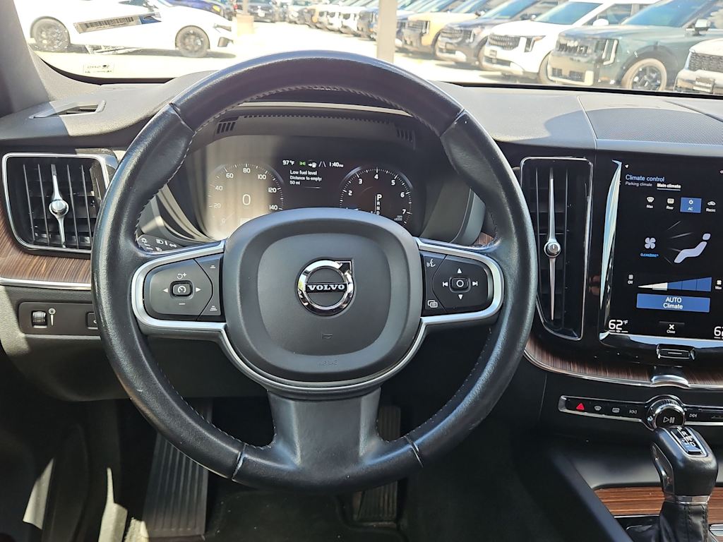 Thumbnail: 2021 Volvo XC60 - 9