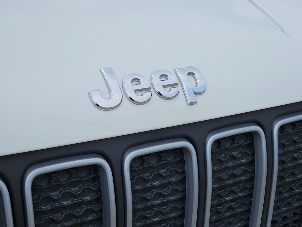 Thumbnail: 2023 Jeep Renegade - 7