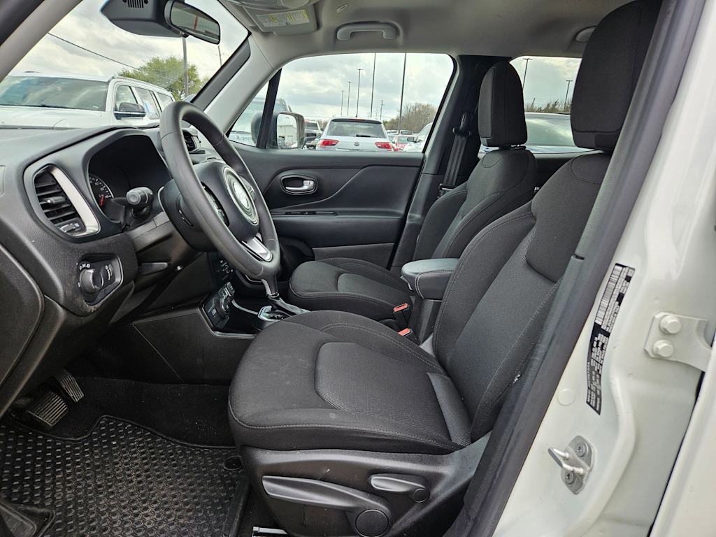 Thumbnail: 2023 Jeep Renegade - 10