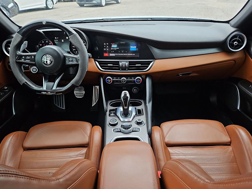 Thumbnail: 2020 Alfa Romeo Giulia - 9