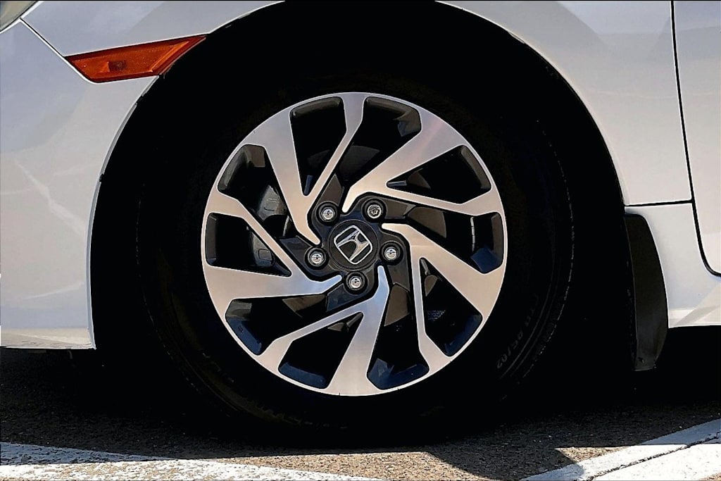 Thumbnail: 2018 Honda Civic - 7