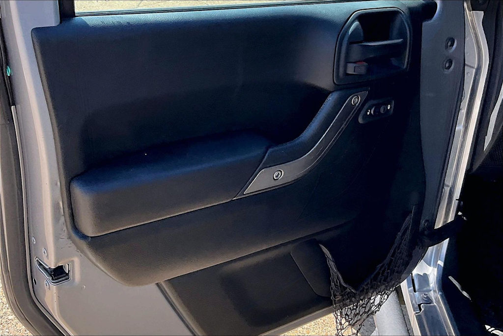 Thumbnail: 2018 Jeep Wrangler - 27