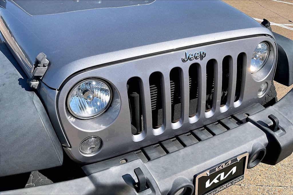 Thumbnail: 2018 Jeep Wrangler - 32