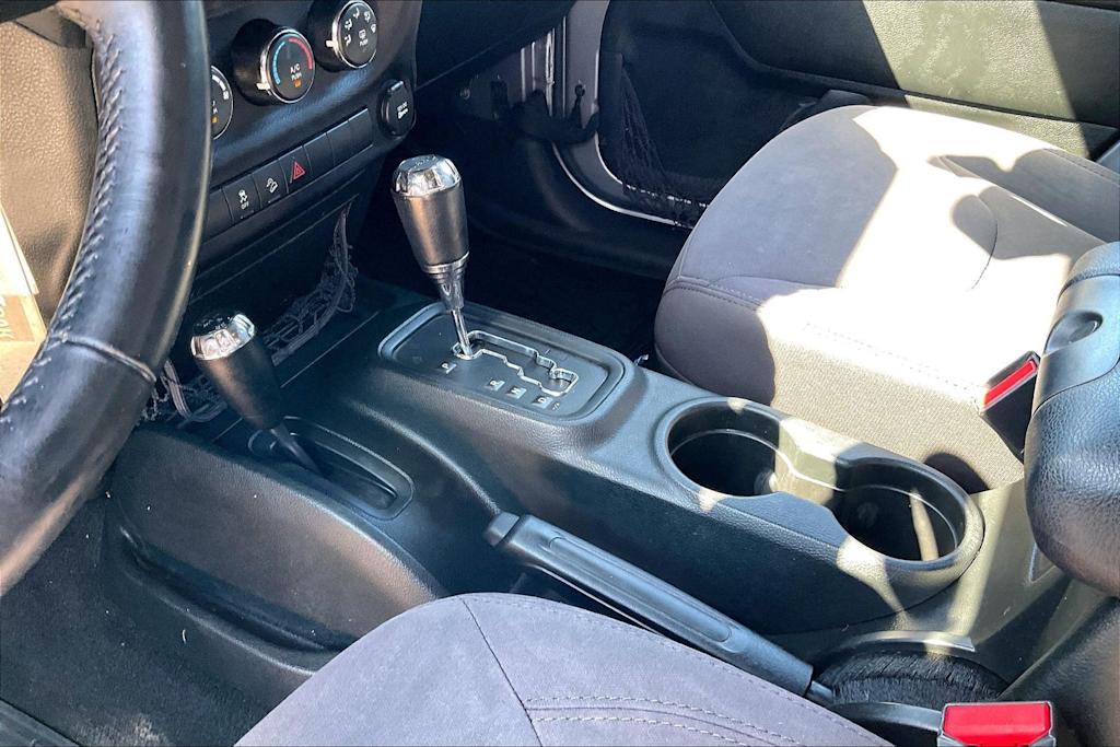 Thumbnail: 2018 Jeep Wrangler - 17