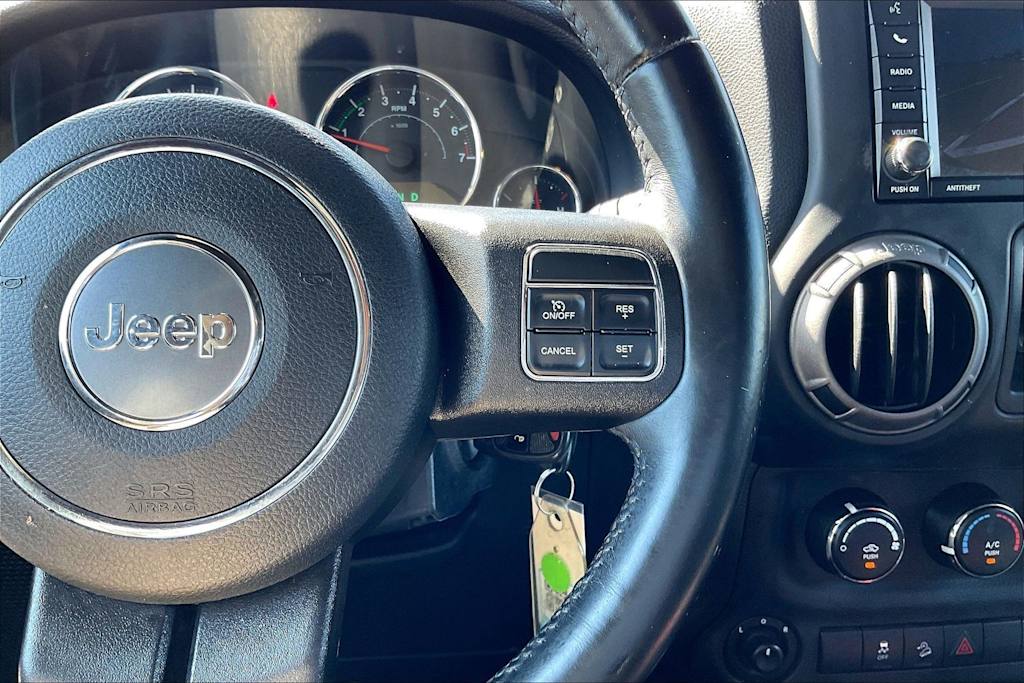 Thumbnail: 2018 Jeep Wrangler - 25