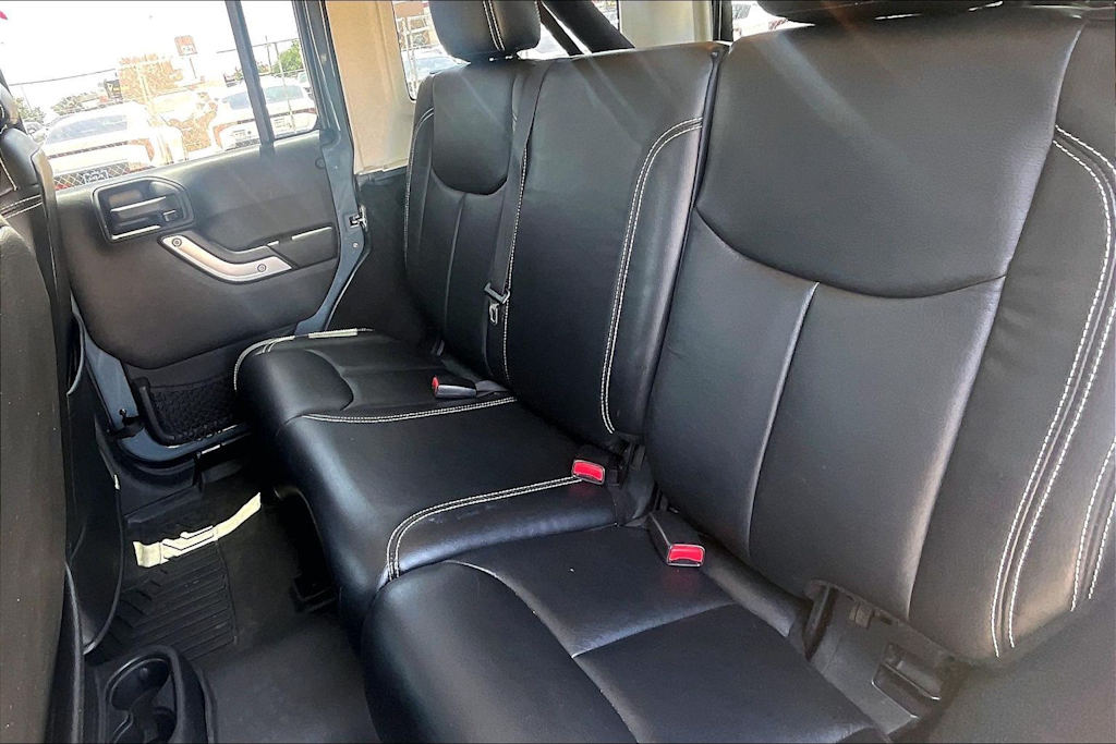 Thumbnail: 2015 Jeep Wrangler - 27