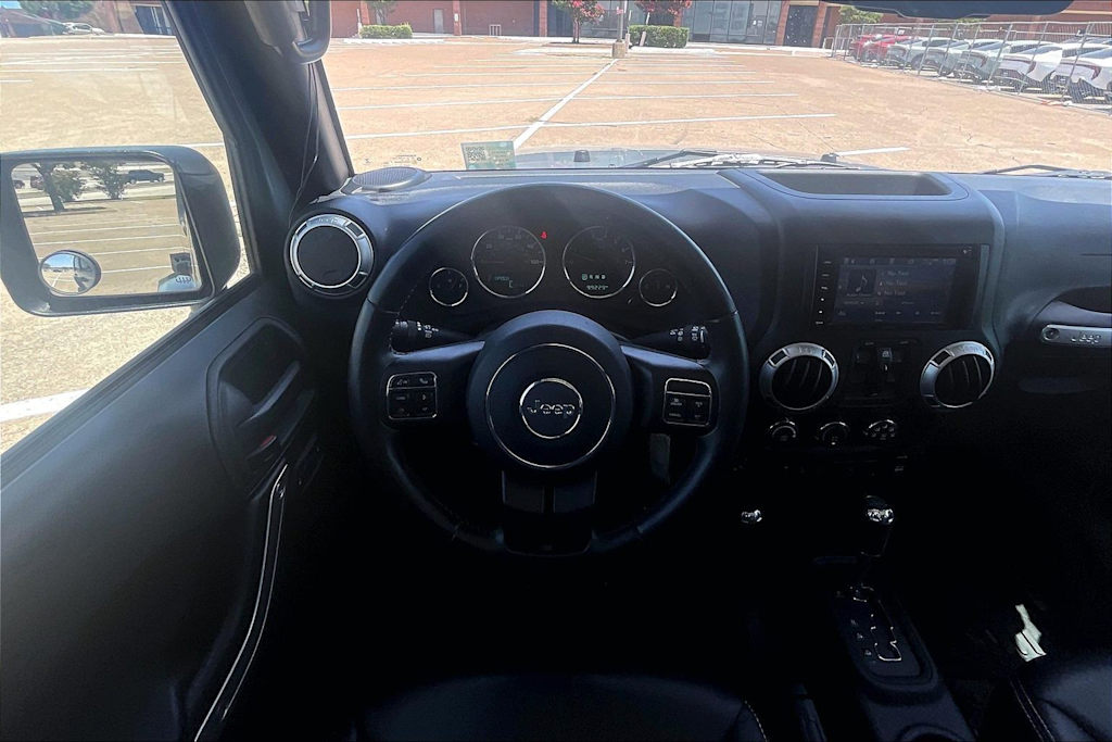 Thumbnail: 2015 Jeep Wrangler - 9