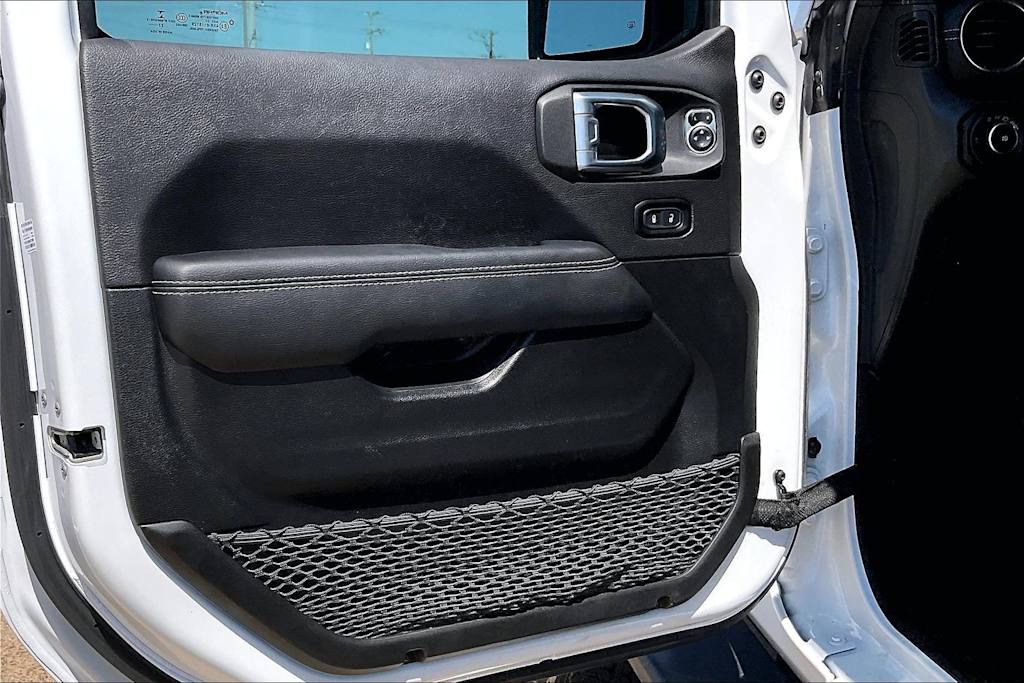 Thumbnail: 2022 Jeep Wrangler - 27