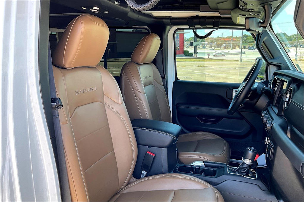 Thumbnail: 2022 Jeep Wrangler - 12