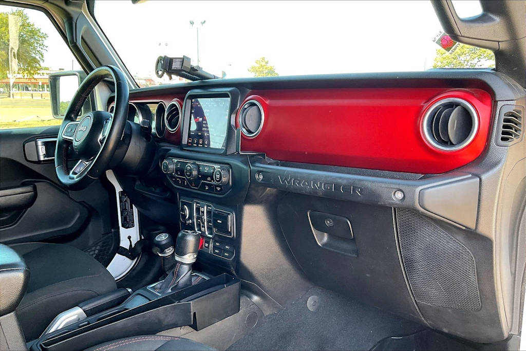 Thumbnail: 2018 Jeep Wrangler - 13