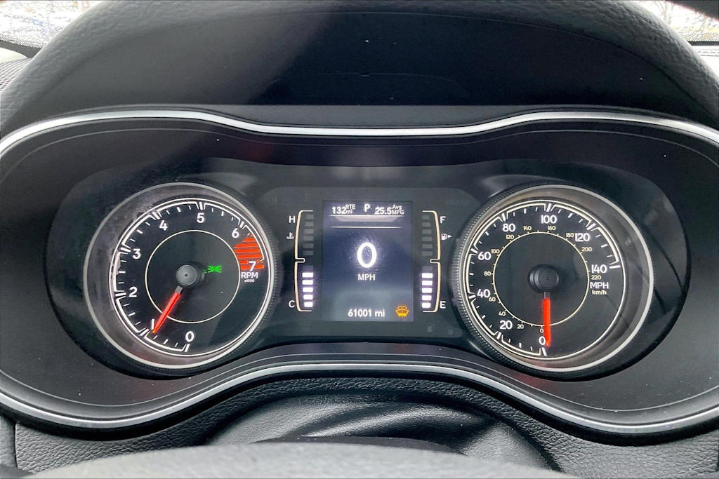 Thumbnail: 2021 Jeep Cherokee - 17