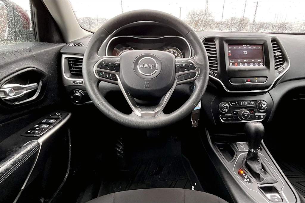 Thumbnail: 2021 Jeep Cherokee - 14